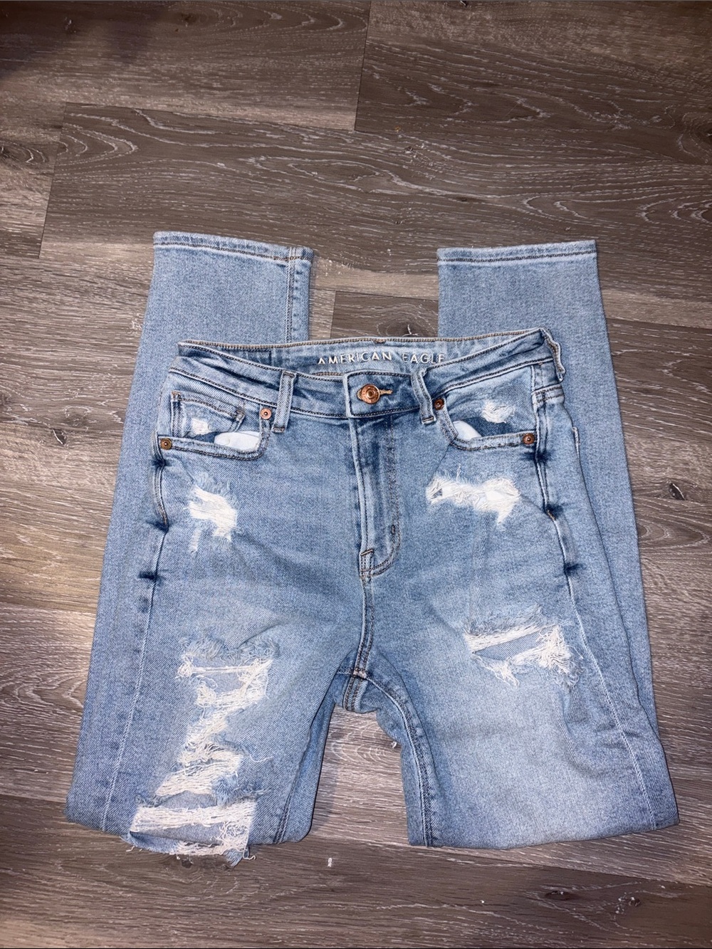 American Eagle Outfitters Light Blue Distressed Skinny Jeans